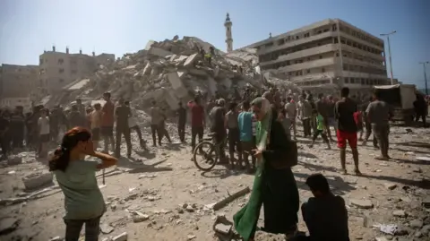 Escalated Aerial Bombardment Persists in Gaza